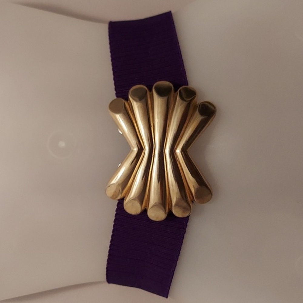 Vintage Late 1980s/Early 1990s Goldtone Buckle and Purple Band Belt Size M/L